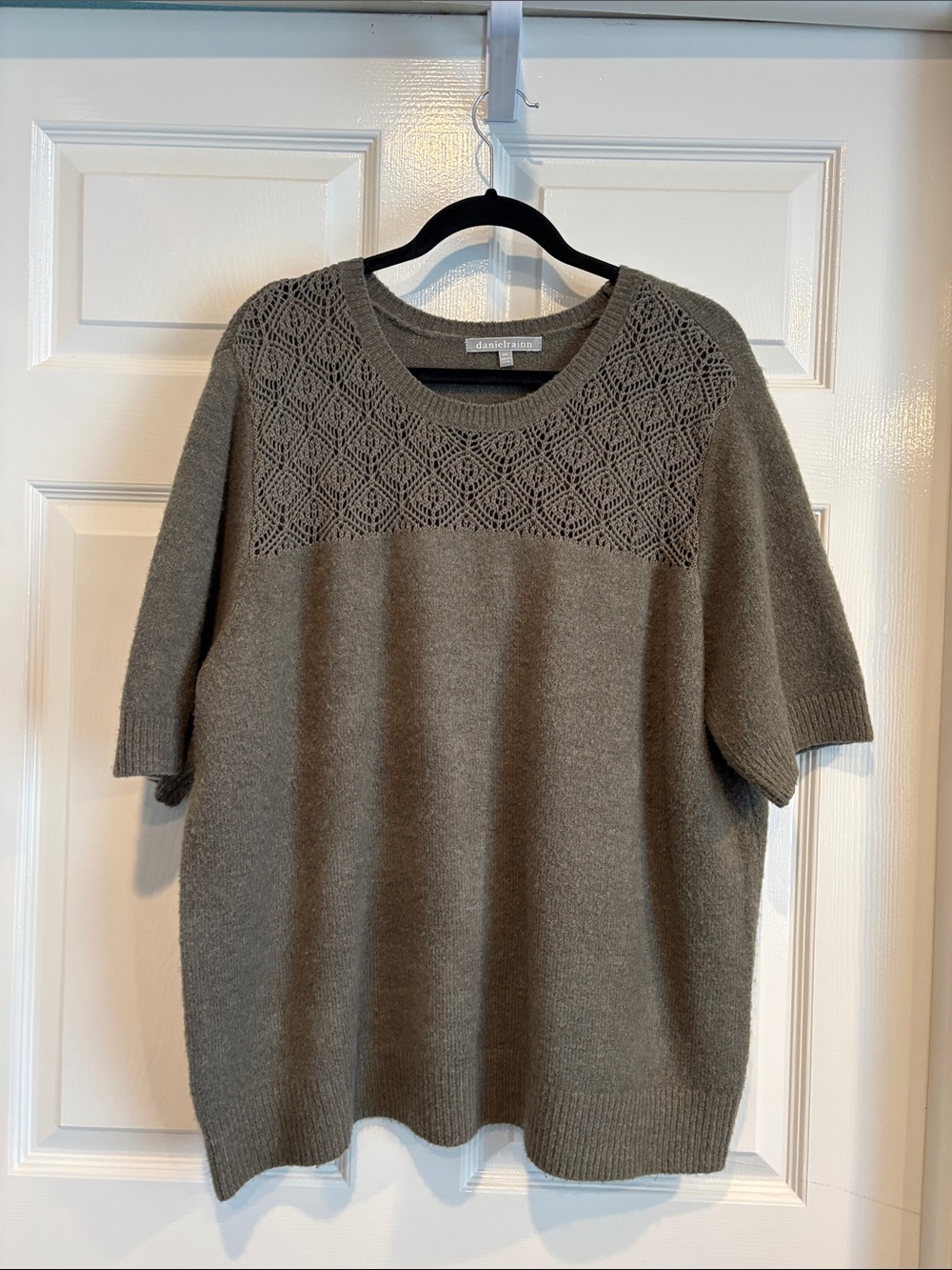Daniel Rainn Olive Knit Short-Sleeve Sweater with Textured Yoke